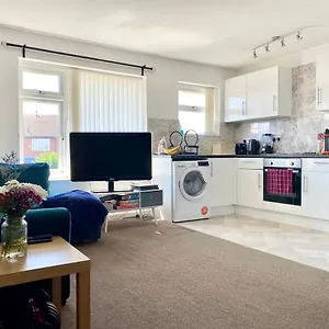 https://cosy-flat-access-to-city-centre-airport-stadiums.hotelsin-chester.com
